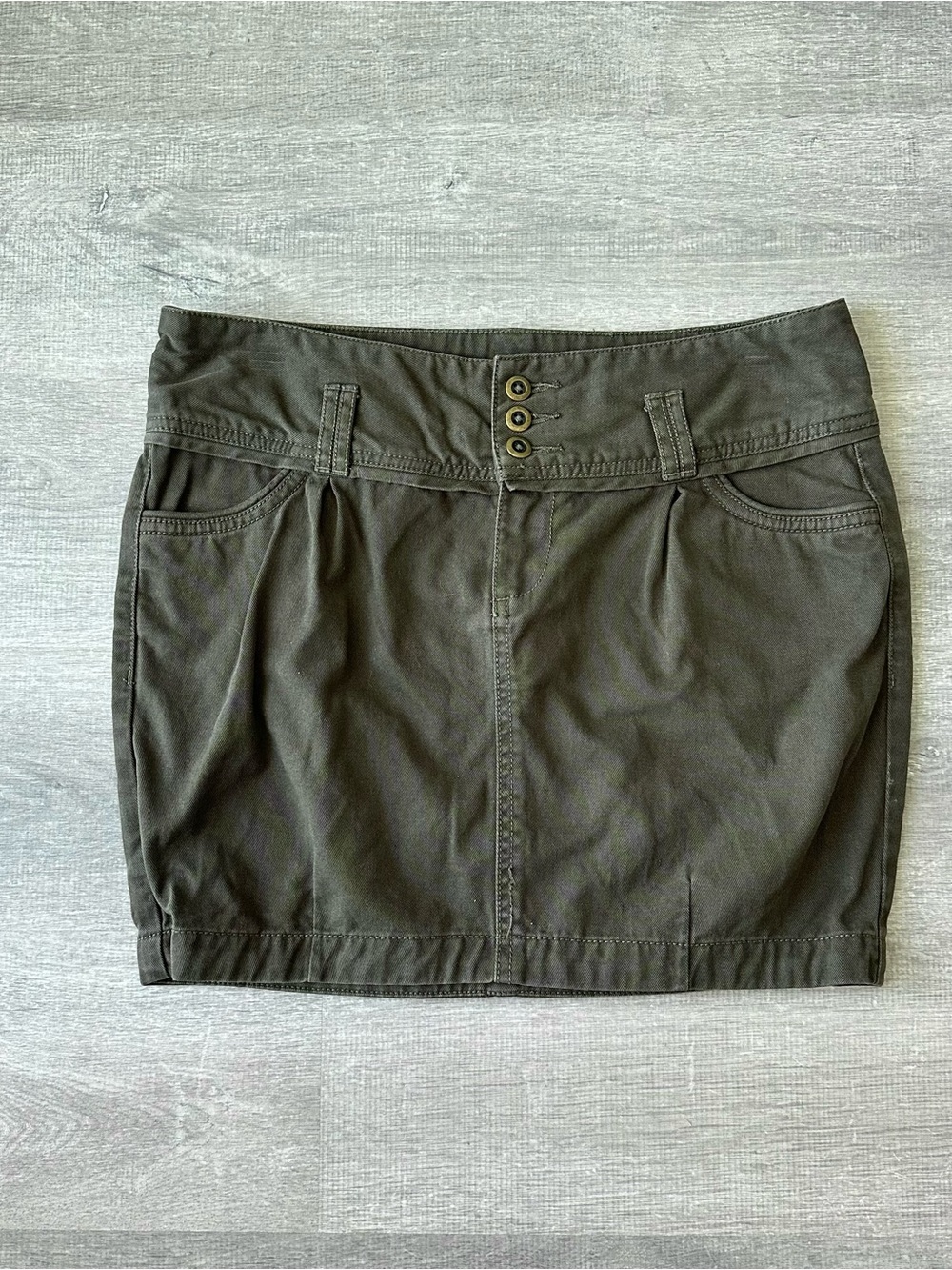 Smart set Women's Olive Green Utility  Cotton Mini Skirt bubble